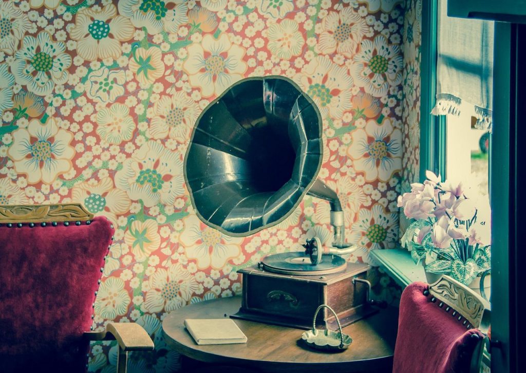 gramophone en bord de fenetre